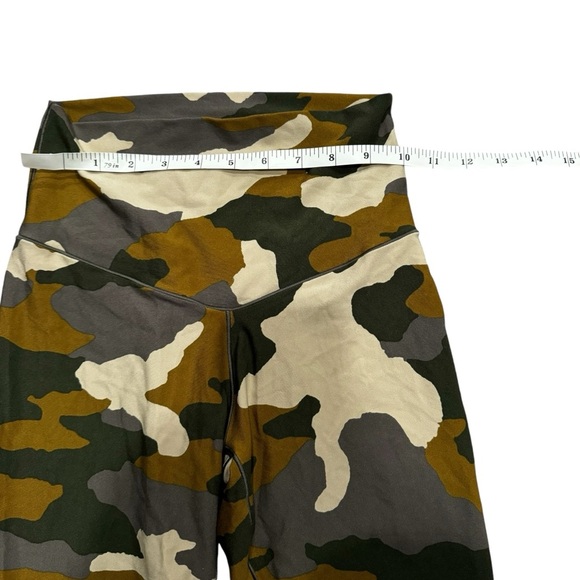 AERIE Offline Camo High Waisted Legging Size M Soft NWOT - Picture 5 of 9